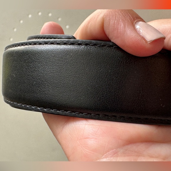 Men’s black leather belt - Picture 2 of 4